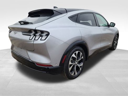 Used 2021 Ford Mustang Mach-E Premium image 7