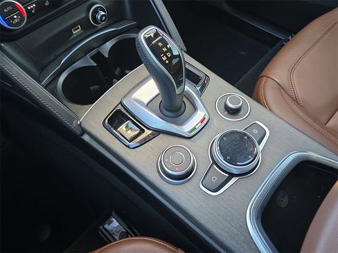 Used 2023 Alfa Romeo Stelvio Ti image 26