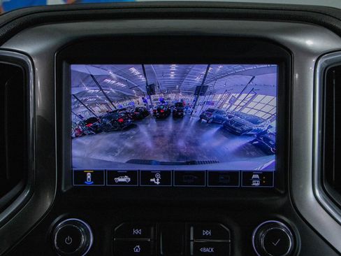 Used 2020 Chevrolet Silverado 2500 LTZ w/ LTZ Texas Edition image 6