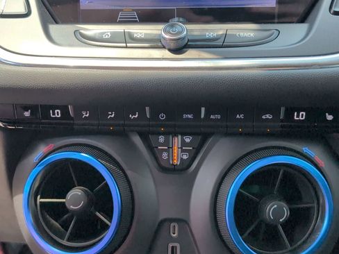 Used 2022 Chevrolet Blazer LT FWD image 19