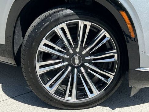 New 2026 Cadillac Vistiq Premium Luxury image 3