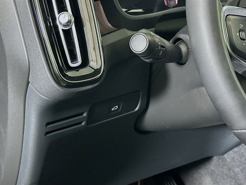 Used 2023 Volvo C40 P8 Recharge Plus image 17