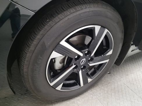 Used 2018 Jeep Grand Cherokee Altitude image 31