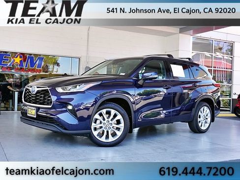 Used 2023 Toyota Highlander Limited AWD/4WD image 2