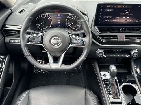 Certified 2023 Nissan Altima 2.0 SR image 15