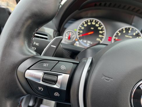 Used 2014 BMW M6 Convertible image 46