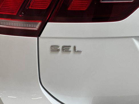 Used 2024 Volkswagen Tiguan SEL R-Line AWD/4WD image 26
