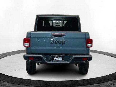 New 2025 Jeep Gladiator Sport image 4