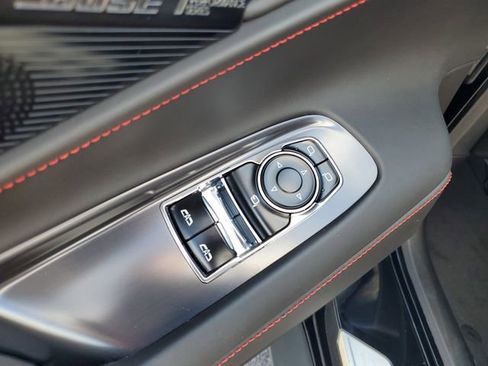 Used 2024 Chevrolet Corvette Stingray Premium Cpe w/ Stealth Interior Trim Package image 10