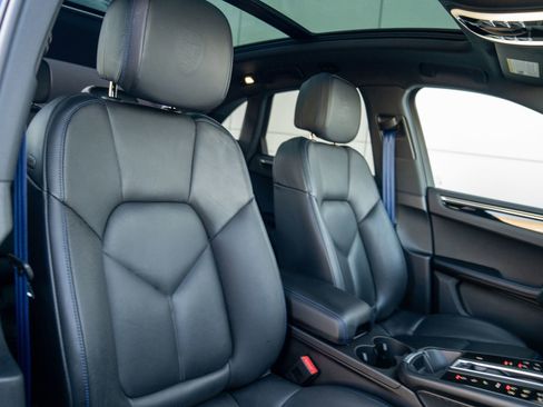 Certified 2024 Porsche Macan AWD/4WD image 27