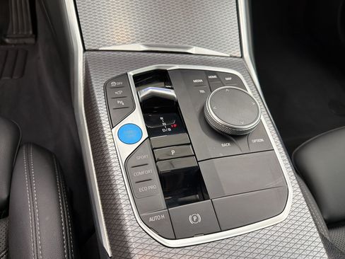 Used 2025 BMW i4 eDrive40 w/ Premium Package RWD image 17