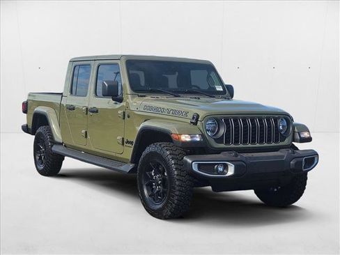 New 2025 Jeep Gladiator Sport image 7