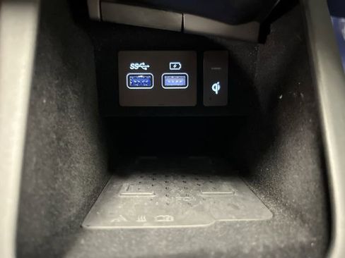 Used 2024 Genesis GV70 3.5T Sport w/ Sport Prestige Package image 25