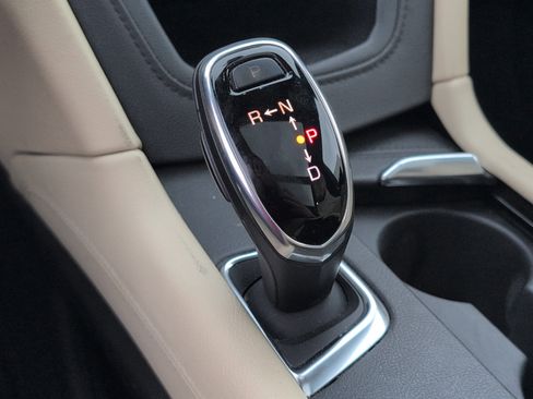 Used 2018 Cadillac XT5 Luxury w/ Driver Awareness Package image 22