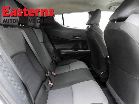 Used 2020 Toyota C-HR LE image 21