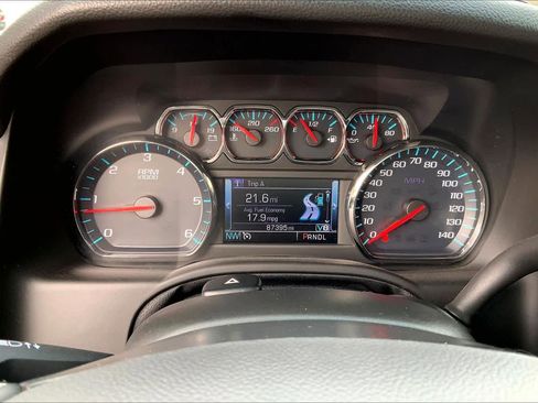 Used 2020 Chevrolet Suburban Premier image 26