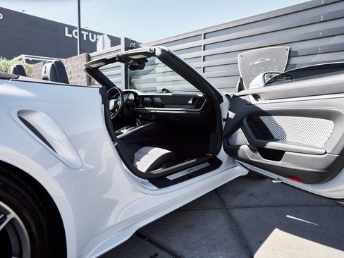 Used 2023 Porsche 911 Turbo S image 23