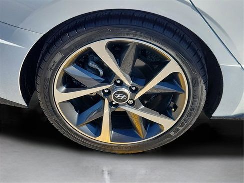 Used 2023 Hyundai Sonata SEL Plus image 5