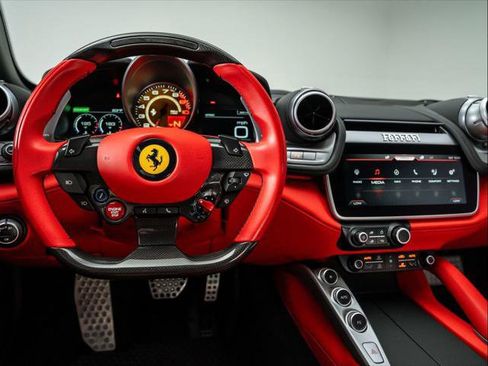 Used 2019 Ferrari GTC4Lusso image 23