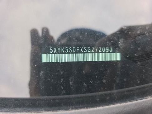 Used 2025 Kia Sportage SX image 7