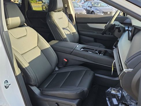 New 2025 Nissan Murano SL w/ Cargo Package image 14