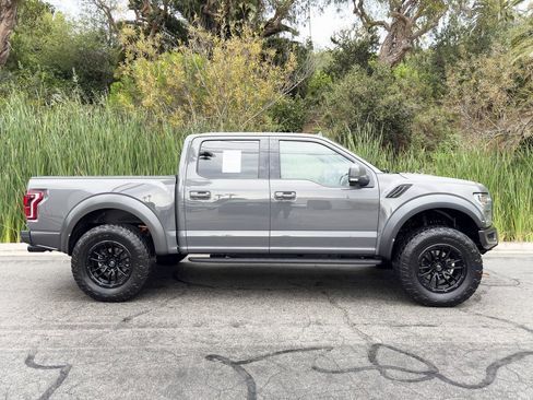 Used 2020 Ford F150 Raptor w/ Equipment Group 802A Luxury image 4