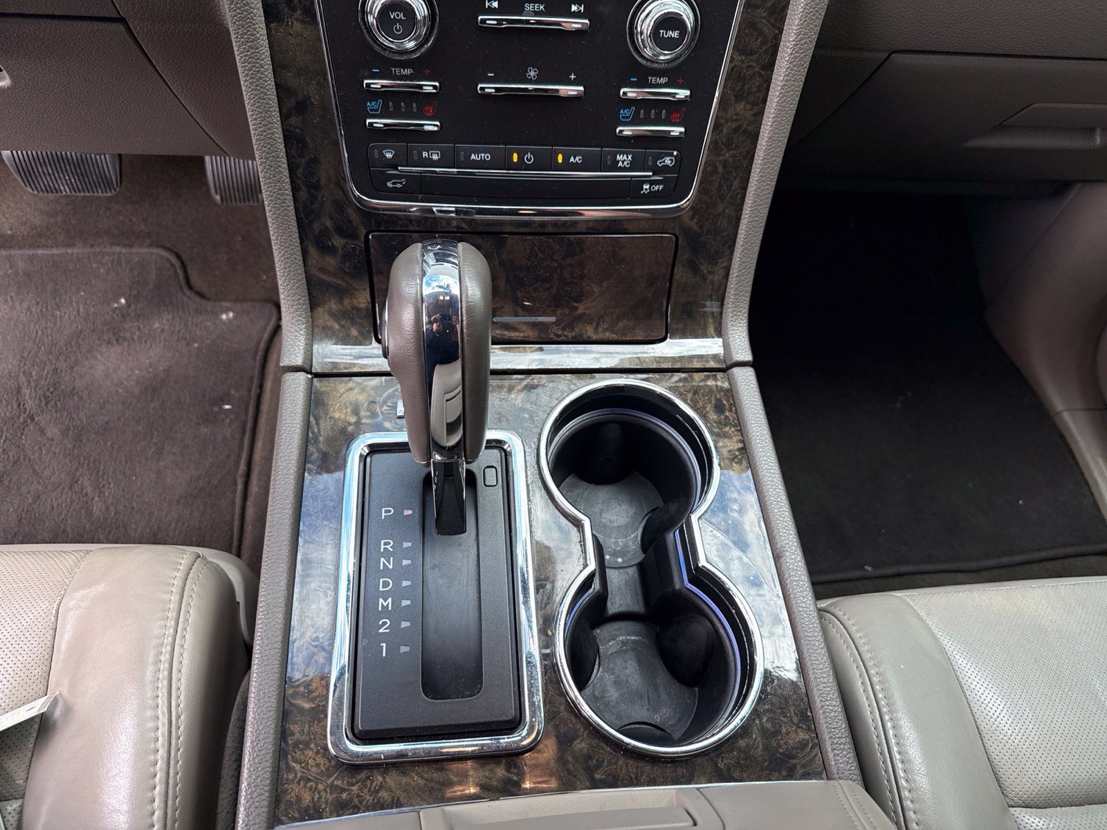 Used 2015 Lincoln Navigator 2WD image 21