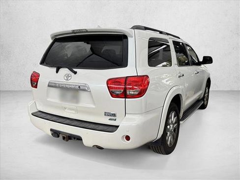 Used 2016 Toyota Sequoia Platinum image 12
