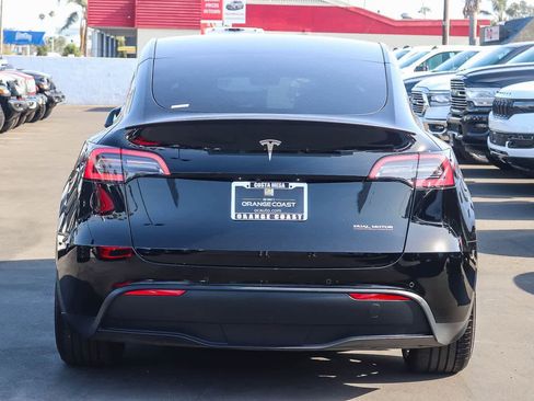Used 2022 Tesla Model Y Performance AWD/4WD image 5