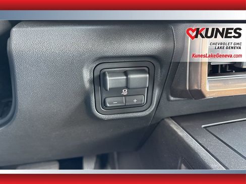 New 2025 GMC Hummer EV 2X image 46