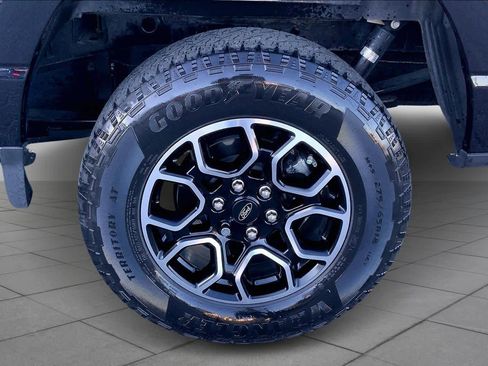 Used 2022 Ford F150 XLT w/ Equipment Group 302A High image 9