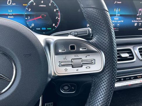 Used 2023 Mercedes-Benz GLS 450 4MATIC image 24