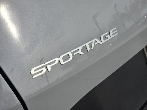 New 2026 Kia Sportage EX image 7