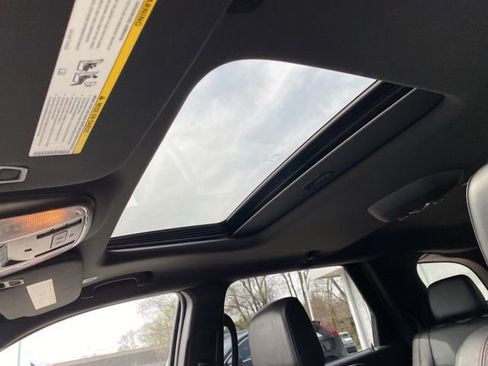 Used 2025 Dodge Durango R/T image 18