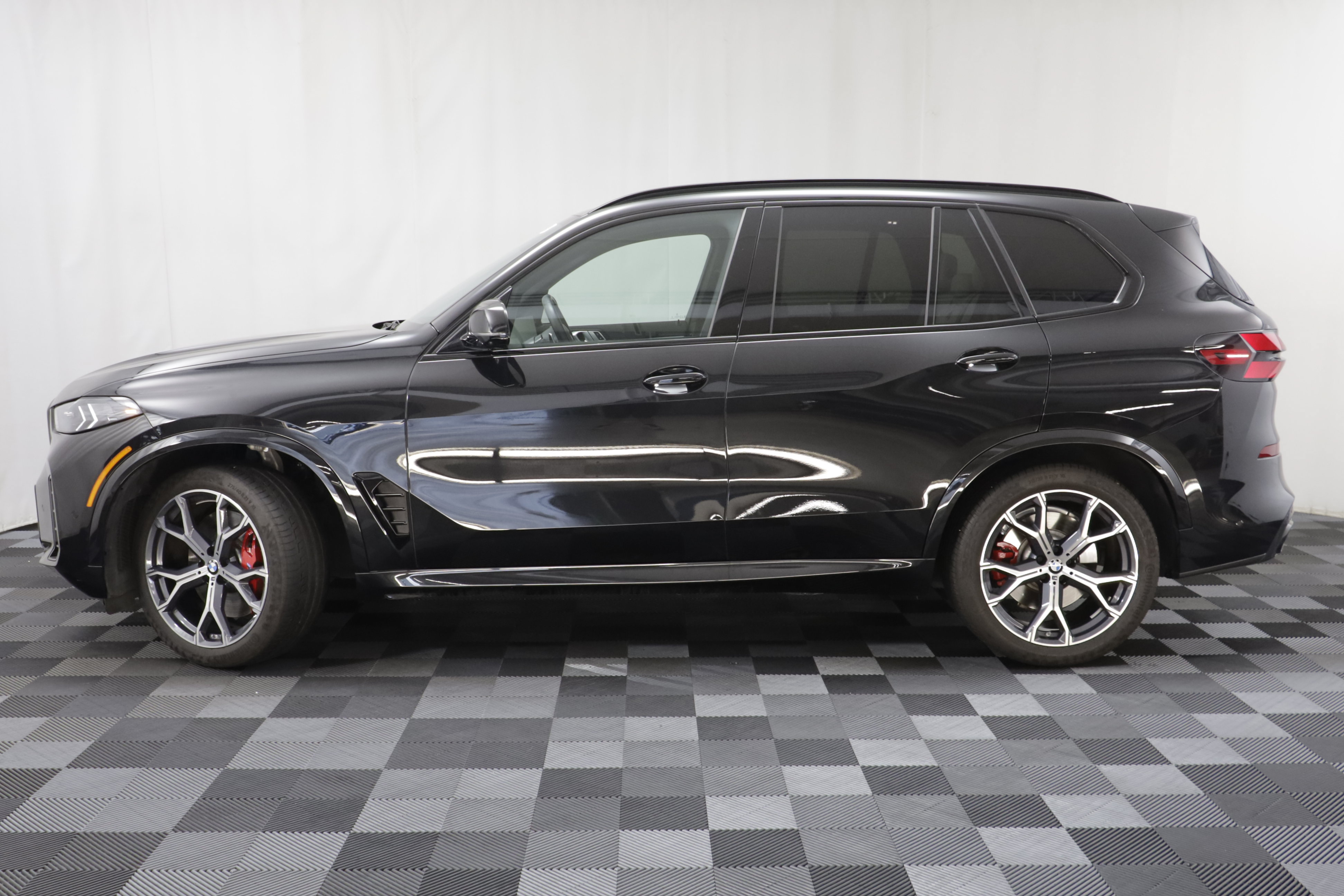 Used 2026 BMW X5 M60i AWD/4WD image 4