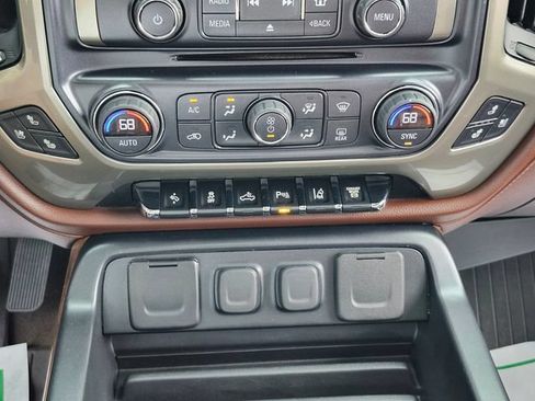 Used 2019 Chevrolet Silverado 2500 High Country w/ Duramax Plus Package AWD/4WD image 31