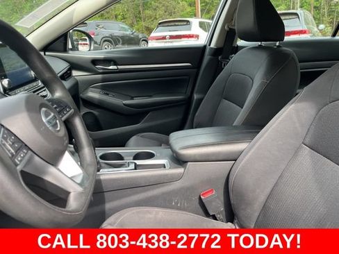Used 2022 Nissan Altima 2.5 SV FWD image 9