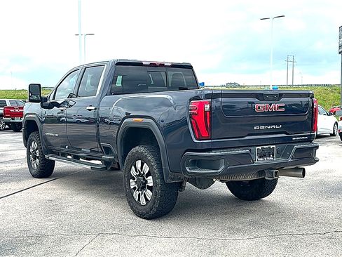 Used 2024 GMC Sierra 2500 Denali AWD/4WD image 6