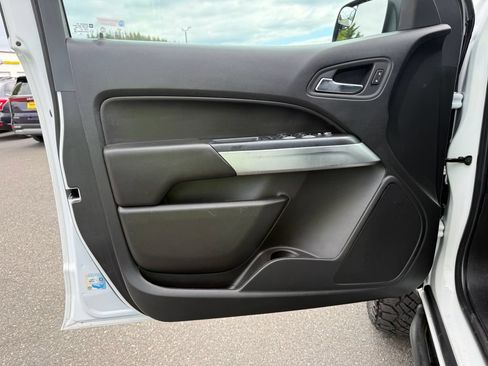 Used 2020 Chevrolet Colorado ZR2 AWD/4WD image 19