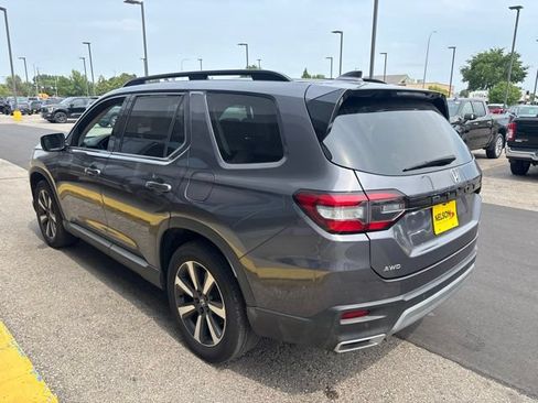 Used 2024 Honda Pilot Elite image 4