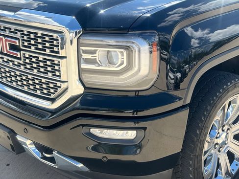 Used 2018 GMC Sierra 1500 Denali w/ Denali Ultimate Package AWD/4WD image 4