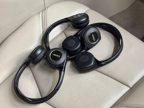 Used 2016 Cadillac Escalade ESV Premium AWD/4WD image 42