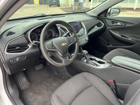 Used 2024 Chevrolet Malibu LT FWD image 18