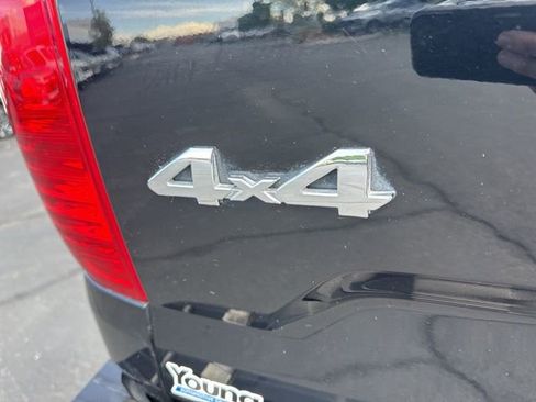 Used 2020 Toyota Tundra SR5 w/ SR5 Convenience Package image 12