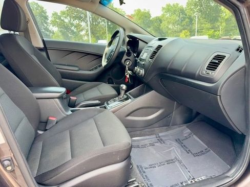 Used 2018 Kia Forte LX FWD image 8