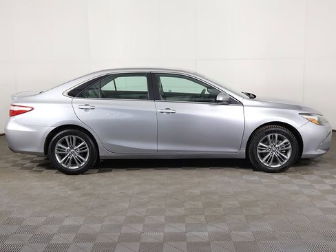 Used 2015 Toyota Camry SE image 15
