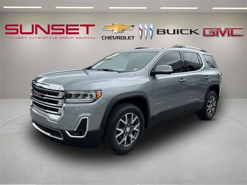 Certified 2023 GMC Acadia SLT AWD/4WD image 7