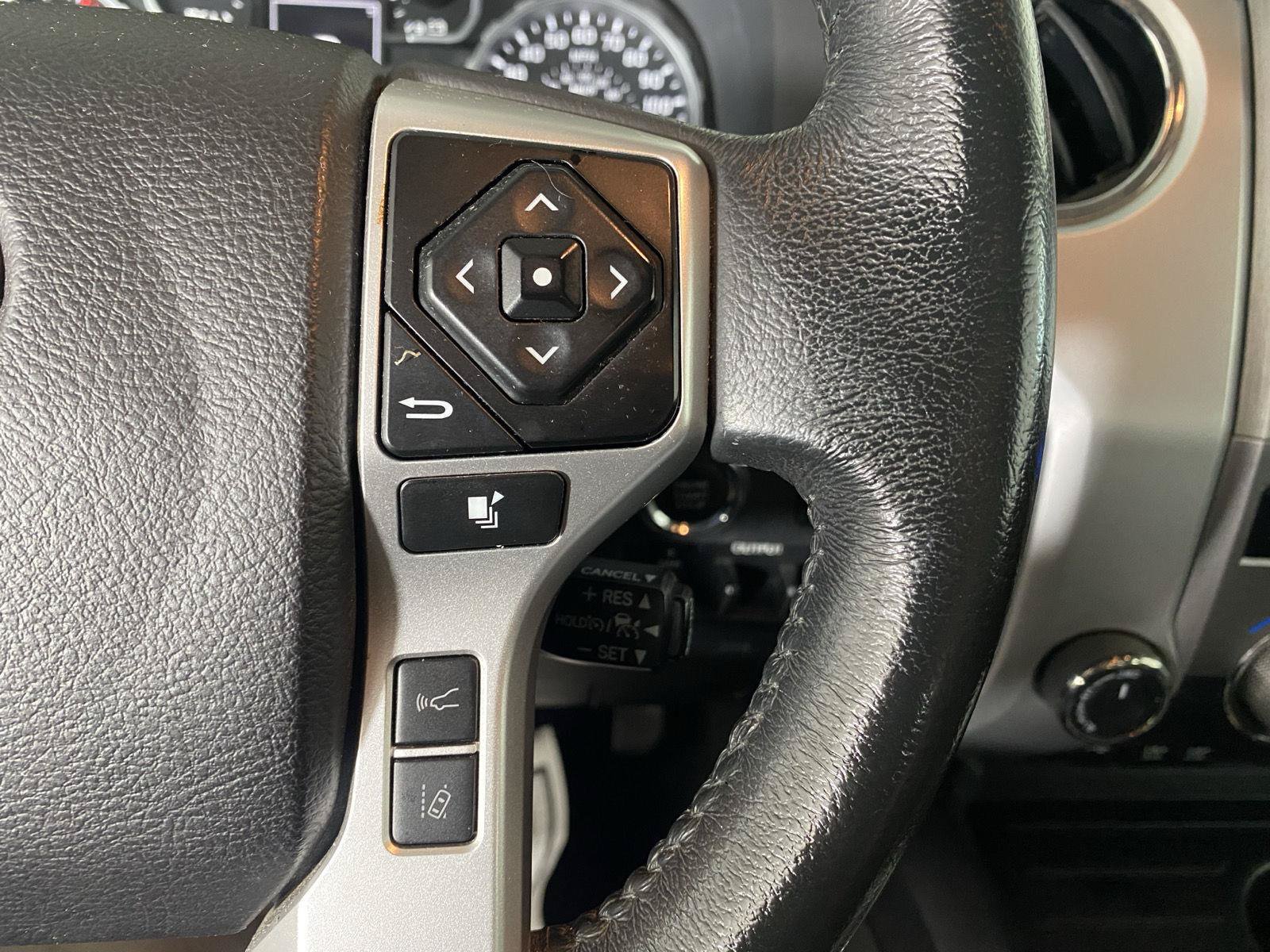 Used 2021 Toyota Tundra Platinum AWD/4WD image 18