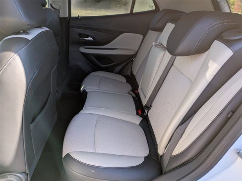 Used 2022 Buick Encore Preferred w/ Safety Package image 14