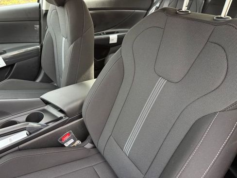 New 2026 Hyundai Elantra SE image 21